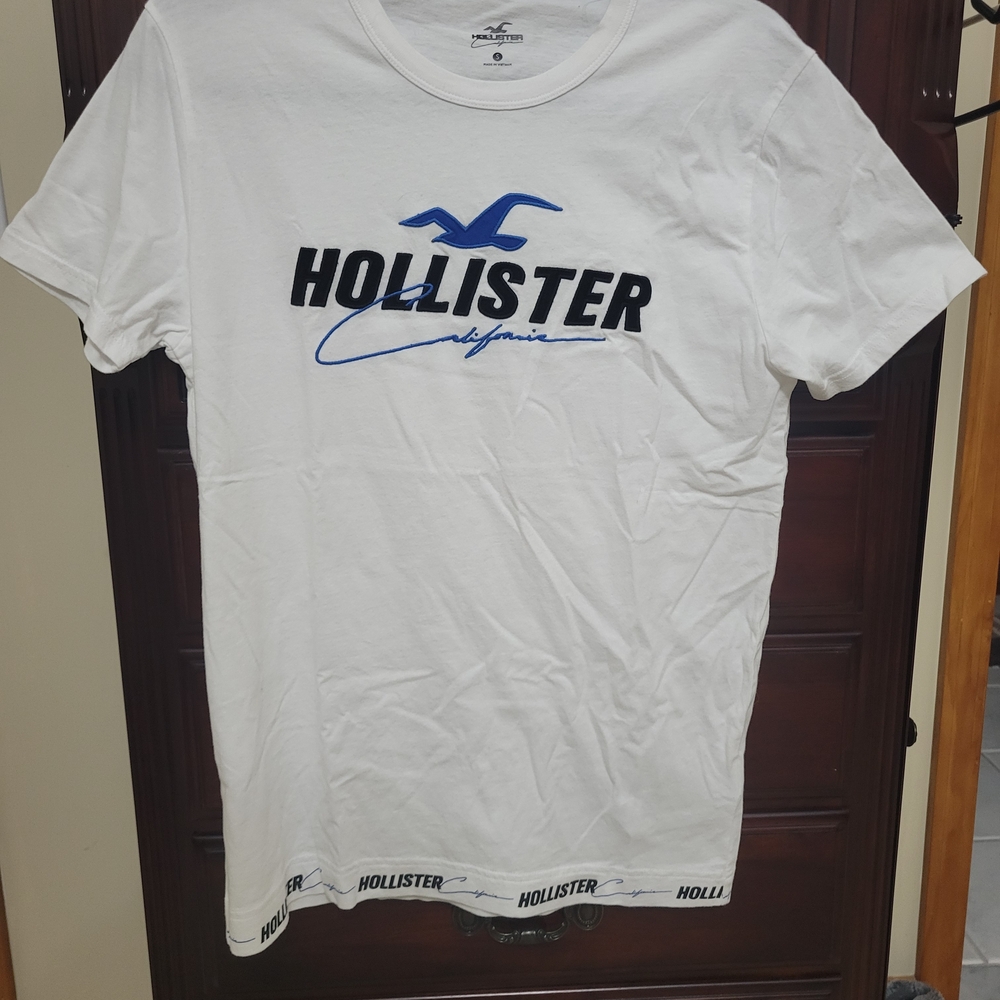 NEW Hollister White Tee with Blue Logo